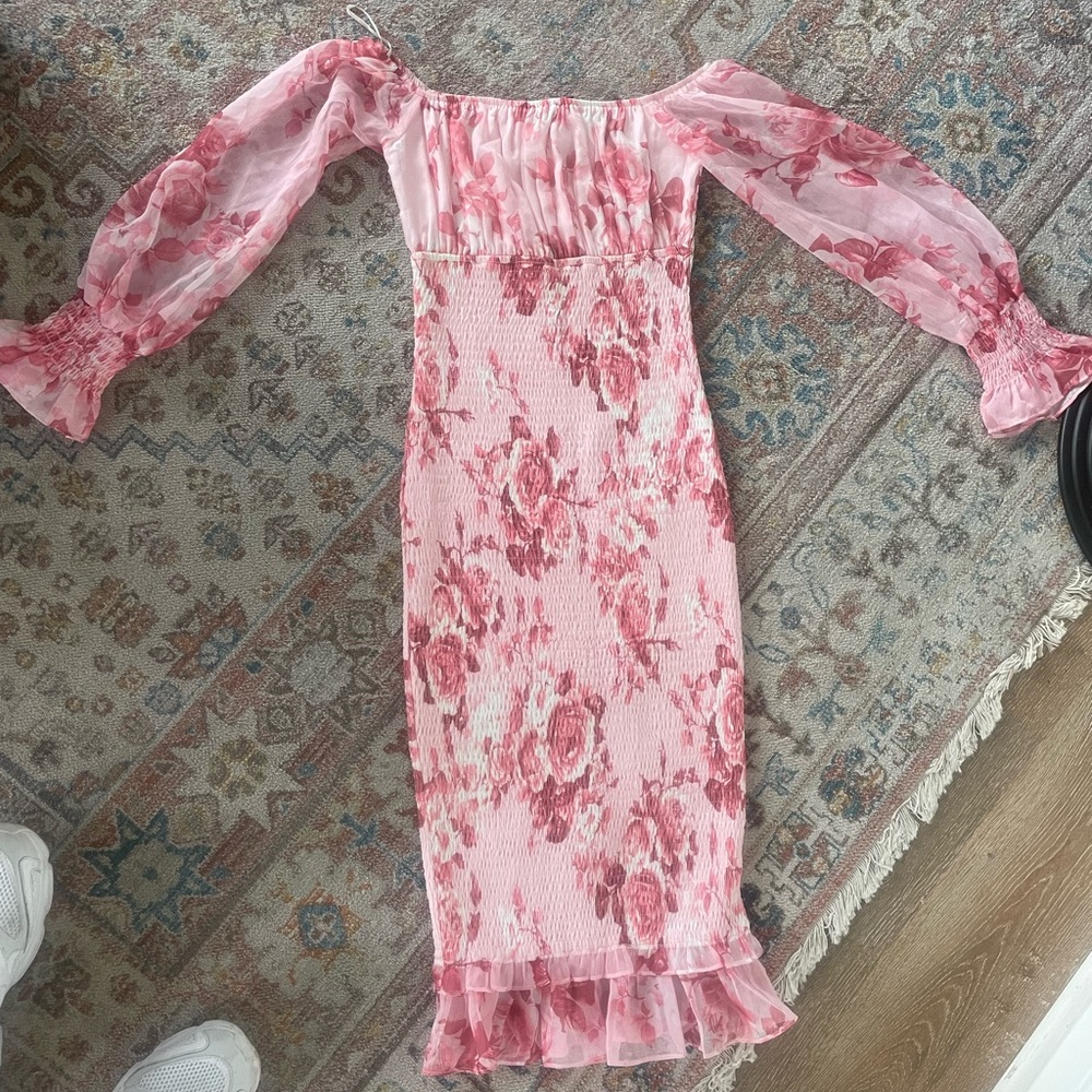NWT  Pink floral midi dress